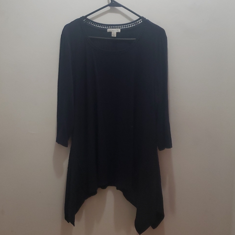 Shark bite tunic top